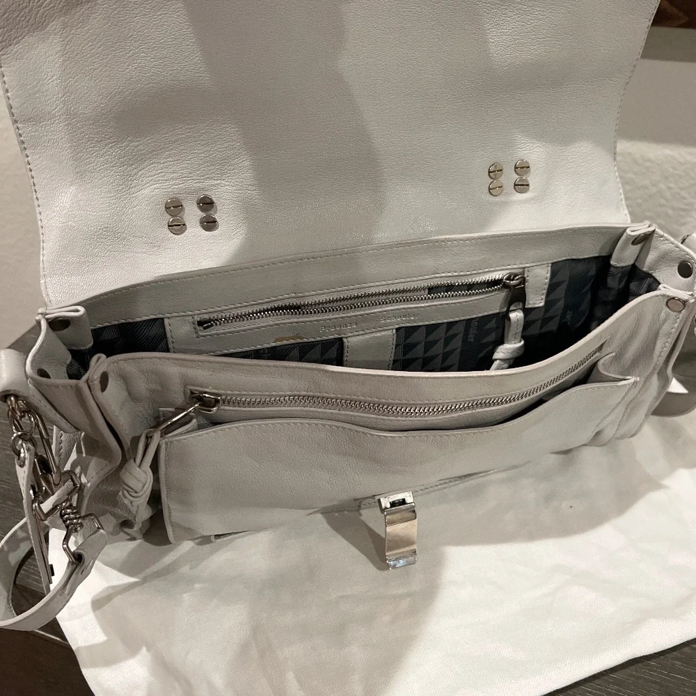 Handbag - Picture 5 of 6